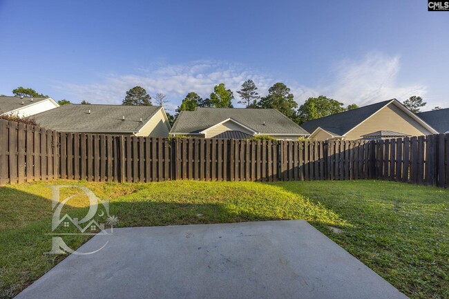 Building Photo - 815 Chablis Dr