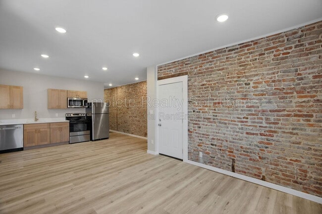 Building Photo - 3140 Magnolia Ave
