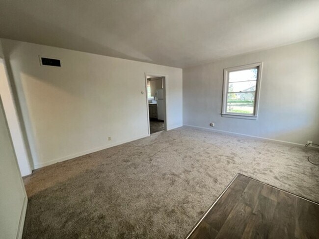 Building Photo - 1622 W Spaulding St