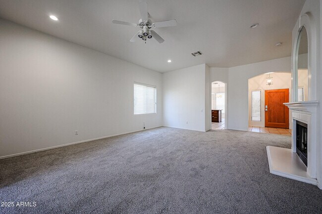 Building Photo - 2318 N Boulder Mountain