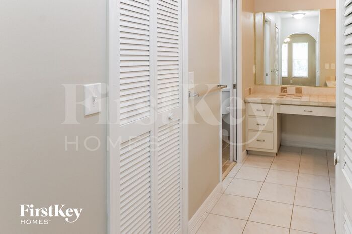 Building Photo - 3265 SW Escarole St