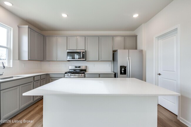 Building Photo - 16909 Aiken Rdg Cir