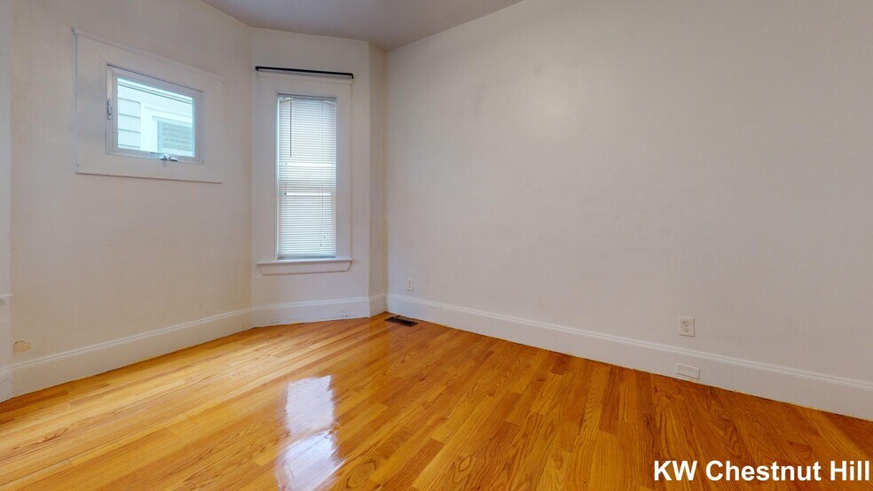 Building Photo - 10 Cherokee St