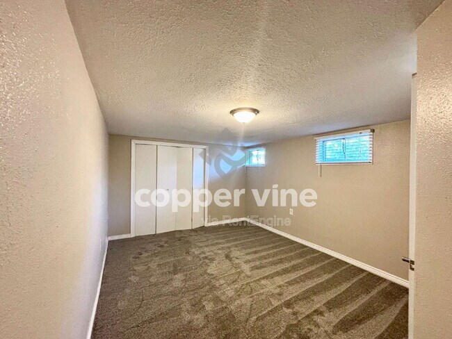 Building Photo - 6628 Eaton St