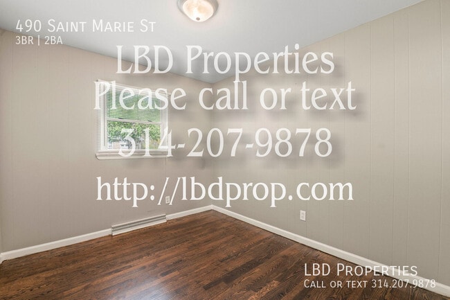 Building Photo - 490 St Marie St