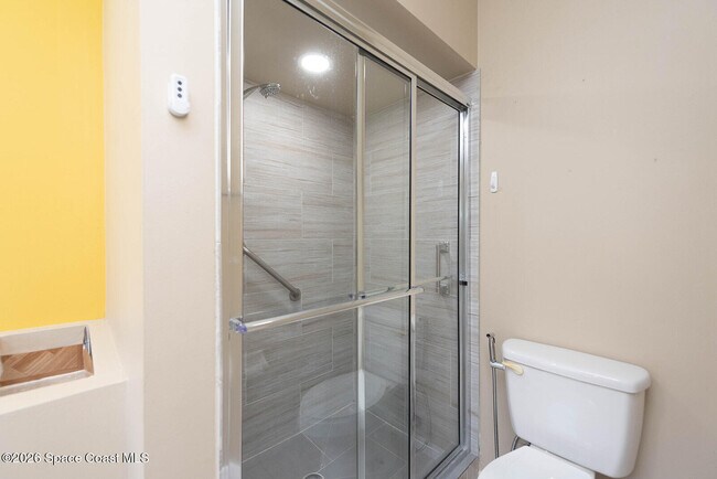 Building Photo - 7033 Hammock Trace Dr