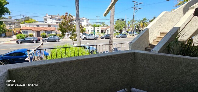 Building Photo - HILLCREST - SAN DIEGO - Nice 2 Bedroom / 2...