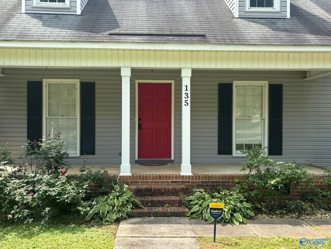 Building Photo - 135 Suffolk Dr