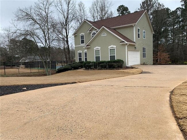 Building Photo - 1401 Redbud Way