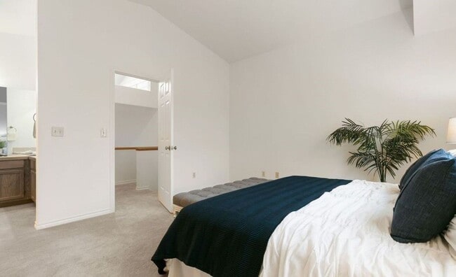 Building Photo - Available now! North Boulder home on Cul-de-Sac!