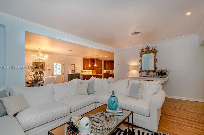 Building Photo - Altara Avenue, Coral Gables, FL 33146 - 3 ...