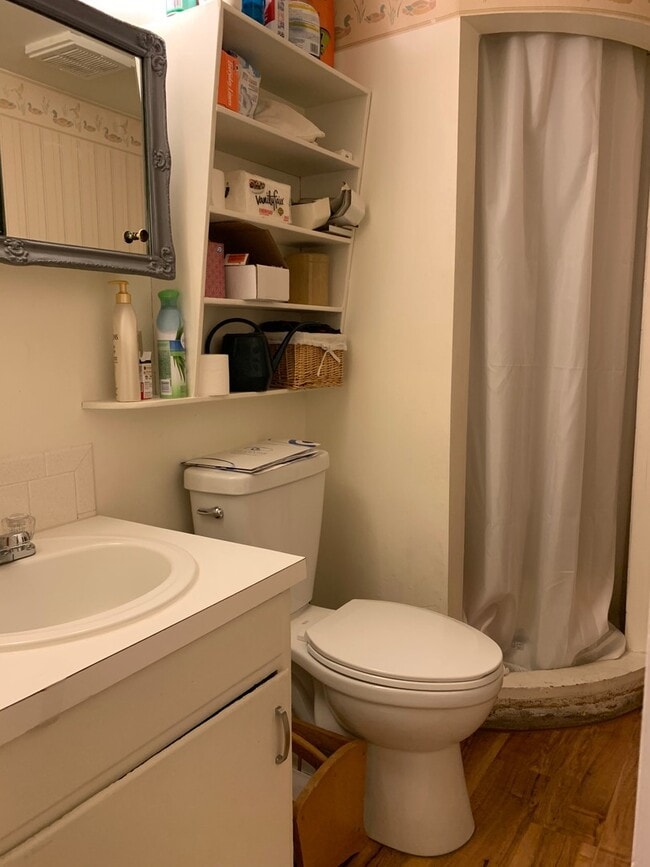 Building Photo - This is a MUST SEE 1 Bedroom, 2 Bath apartment in Loveland