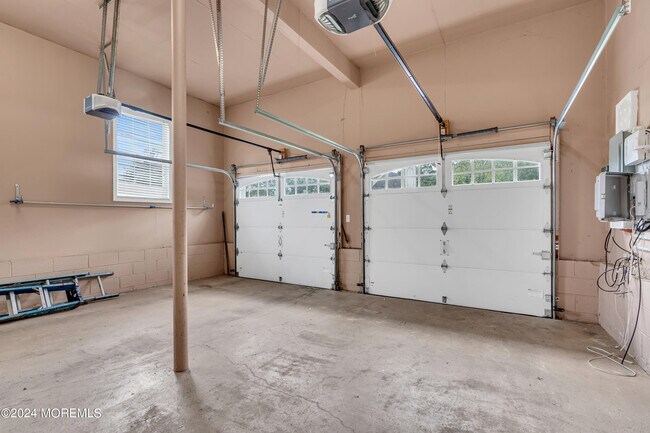 Building Photo - 1562 Priscilla Ct