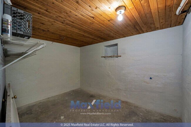 Building Photo - SUGAR HOUSE AREA - close to University and...