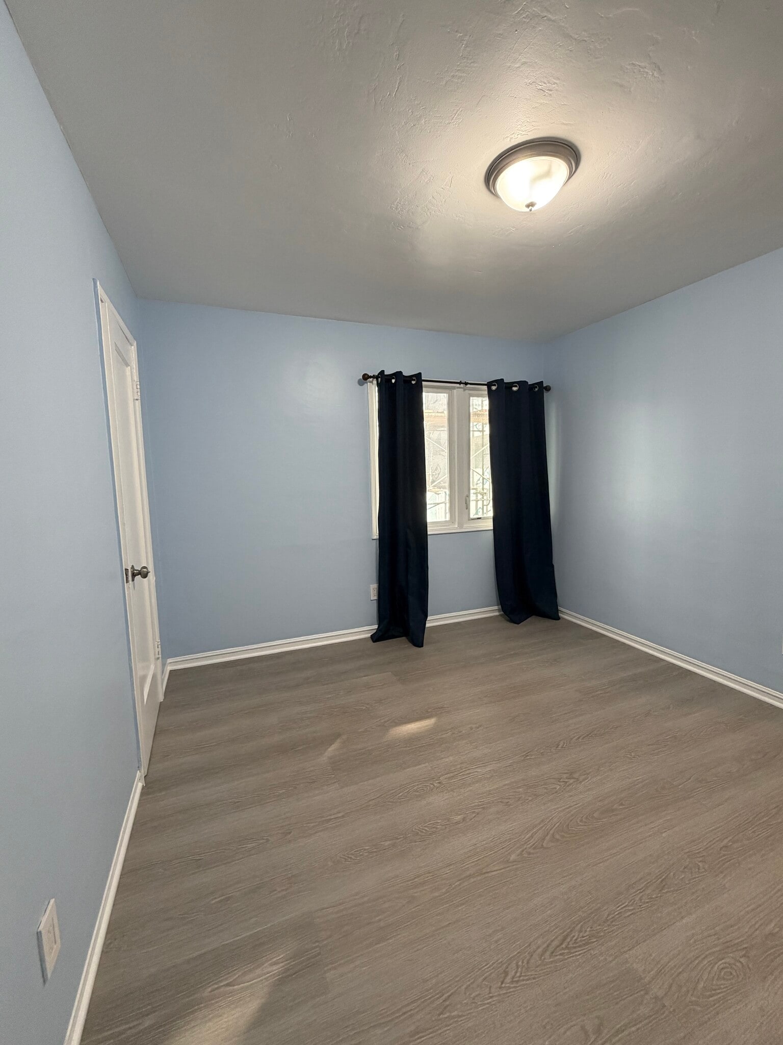 Building Photo - 1534 University Ave