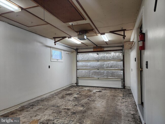Building Photo - 739 Stouffer Ave