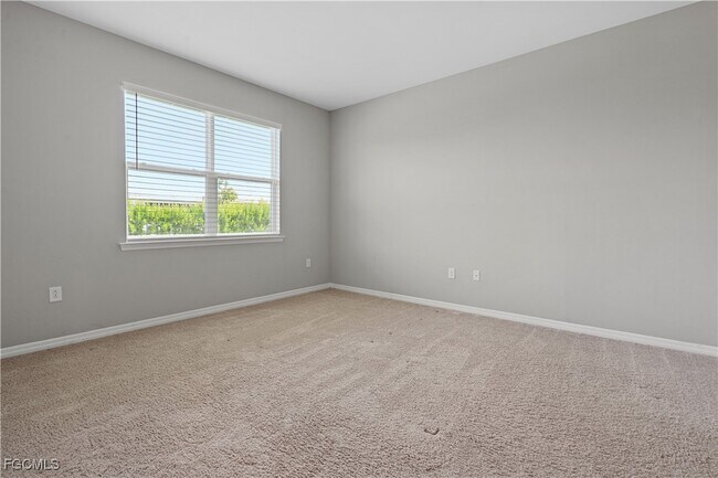 Building Photo - 4165 Bloomfield St