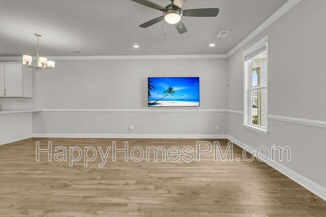 Building Photo - 523 Green Fern Dr