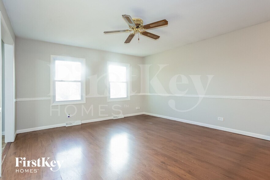 Building Photo - 565 Franklin Ave