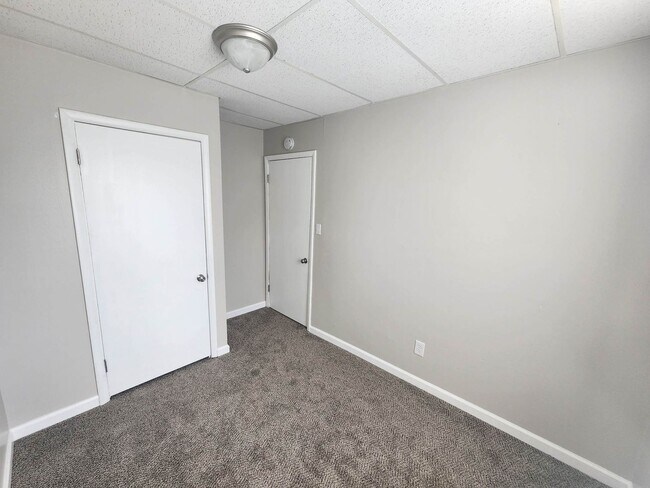 Building Photo - Utilities included!