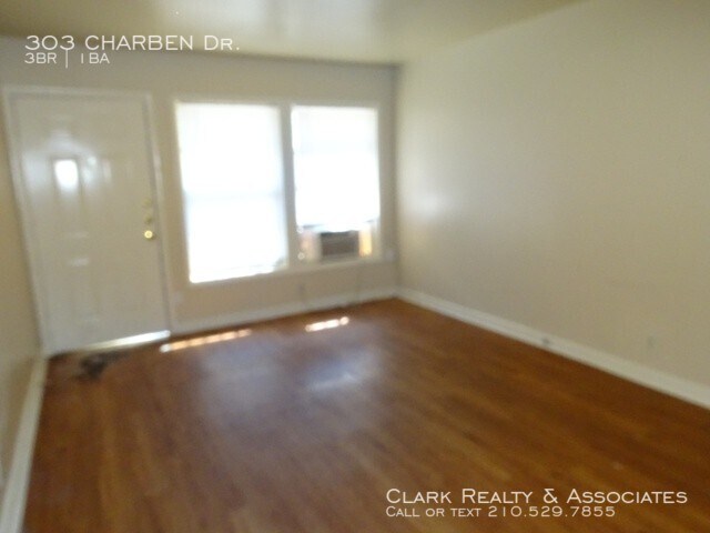 Building Photo - 303 Charben Dr., San Antonio, TX. 78237