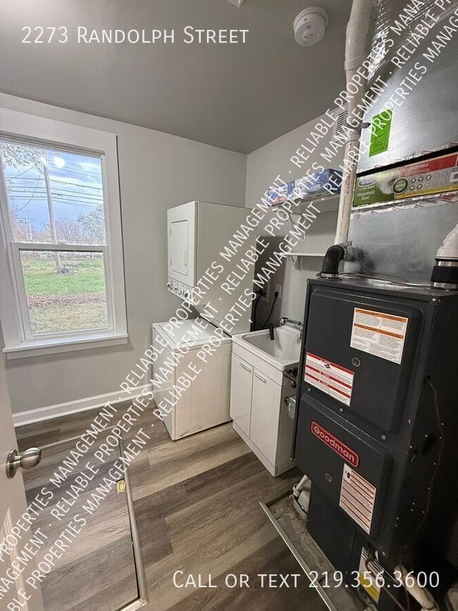 Building Photo - 2273 Randolph St