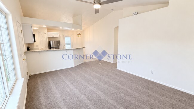 Building Photo - 807 E Cottage Ave