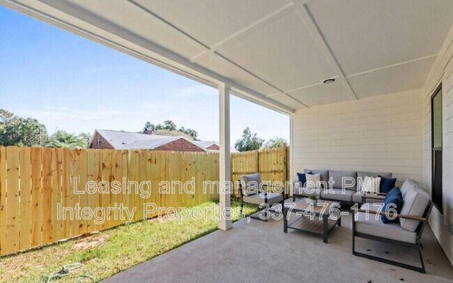 Building Photo - 101 Foster Grove Drive