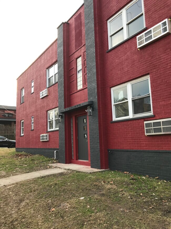 Building Photo - Eastlawn Properties
