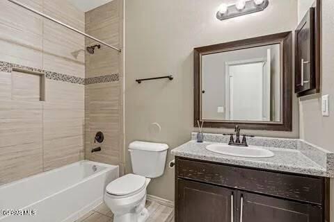 Building Photo - 456 Prime Desert Dr