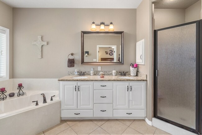 Building Photo - 131 Roucourt Loop