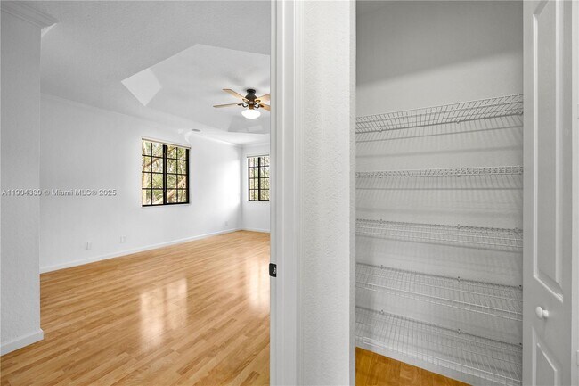 Building Photo - 2790 Center Ct Dr