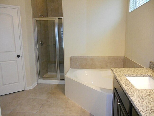 Building Photo - 12247 Stellano Ln