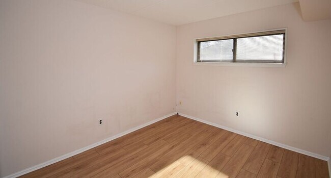 Building Photo - 6-1 Aspen Way