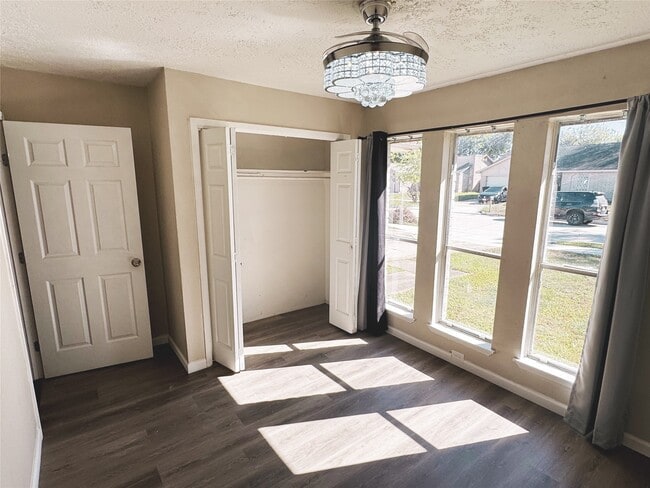 Building Photo - 15822 Baybriar Dr