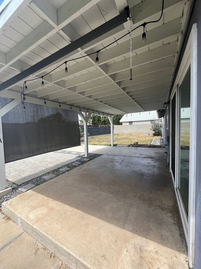 Building Photo - CHARMING 3BD/2BA SINGLE FAMILY HOME IN CLA...