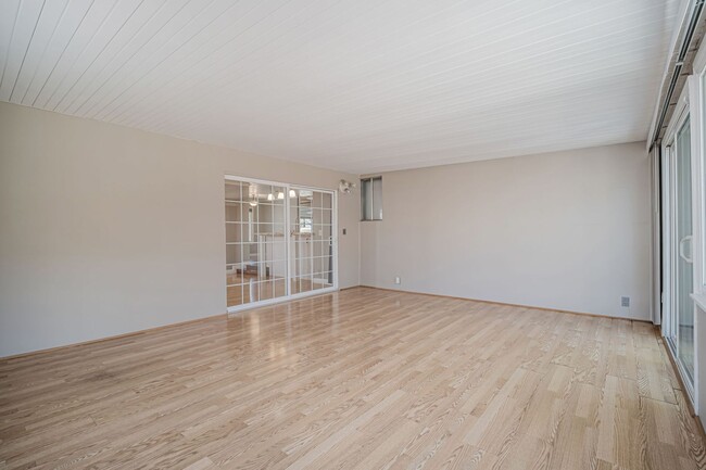 Building Photo - Charming 3BR/2BA Single Family Home for re...