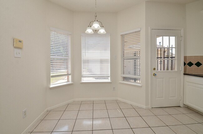 Building Photo - 14811 Winterfair Dr