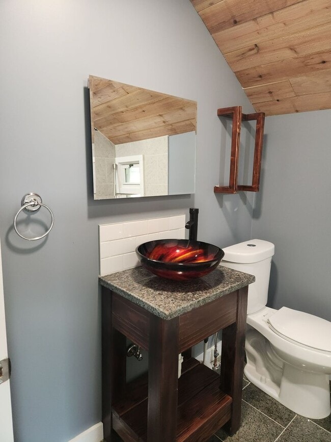 Building Photo - 264 N Jackson St