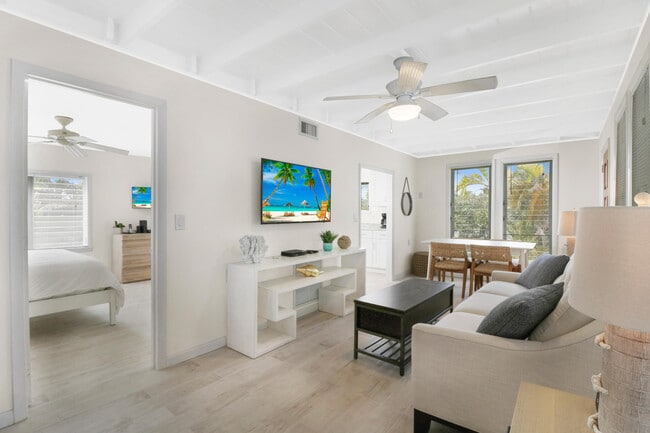 Building Photo - 53 Barry Ave