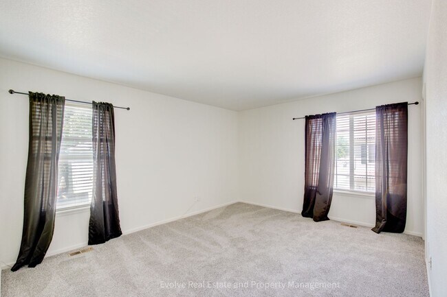 Building Photo - Evolve Real Estate: Bright & Spacious Home in Denver’s Green Valley Ranch! Available May 1st