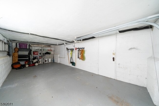 Building Photo - 68 Derwent Ave