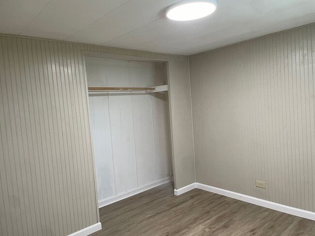 Building Photo - 2 BED 1 BATH LOCATED IN EAGLE SPRINGS