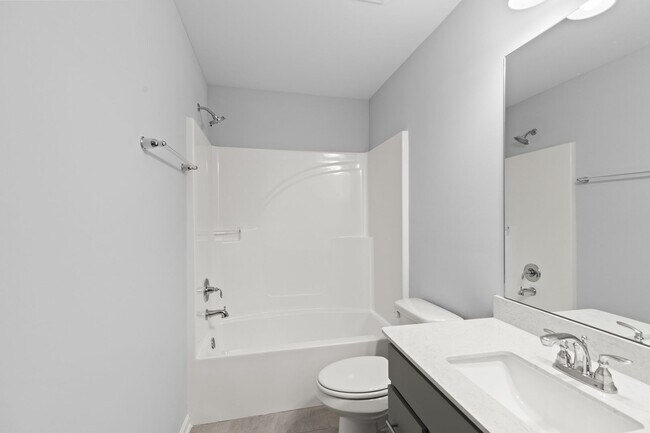 Building Photo - Wyndham Village For Rent!