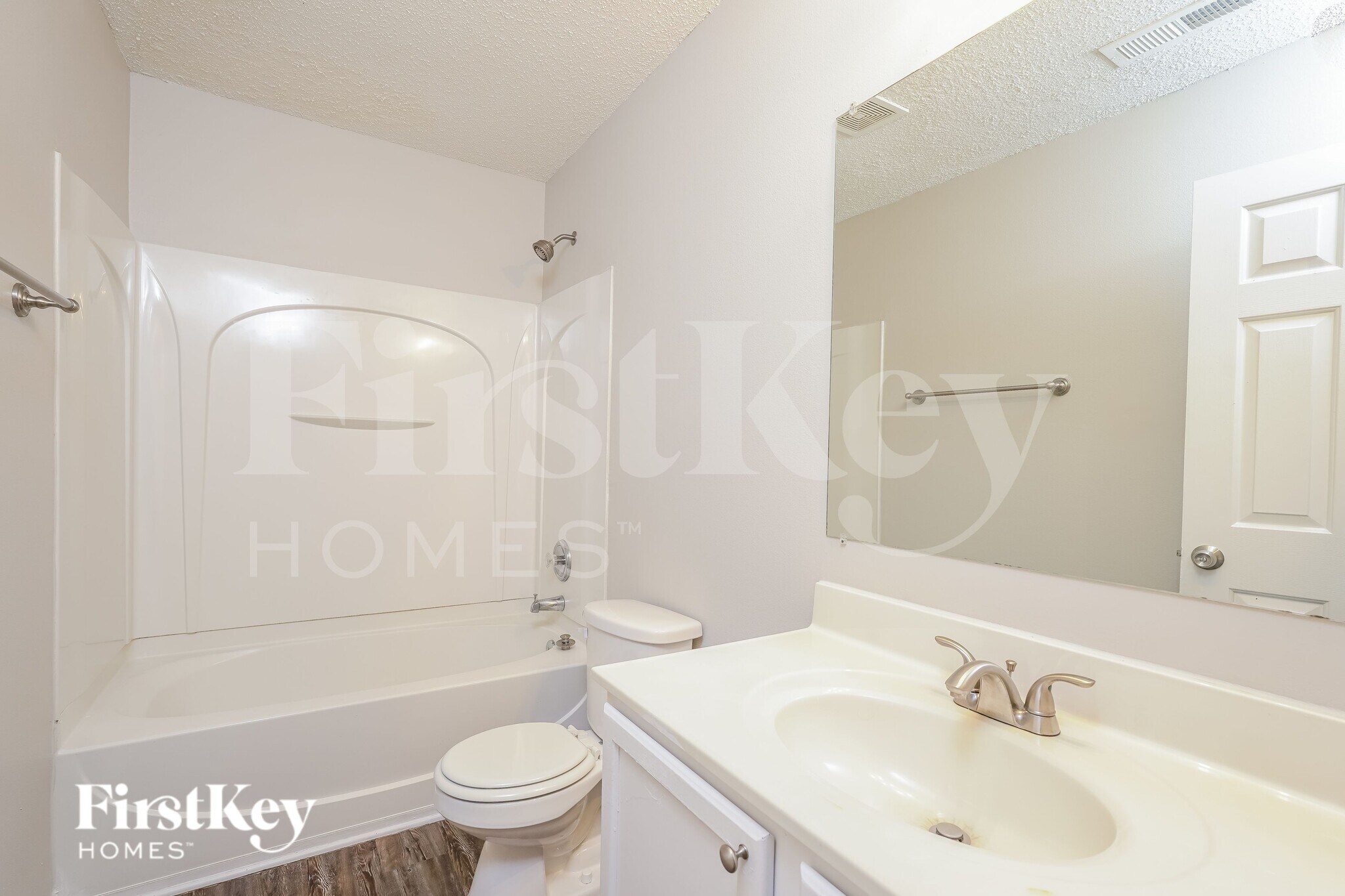 Building Photo - 3737 Eskdale Dr