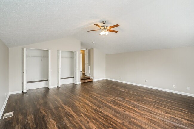 Building Photo - 3544 Glenfalls Dr