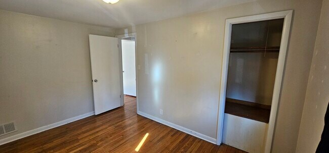 Building Photo - 227 Timber Ln