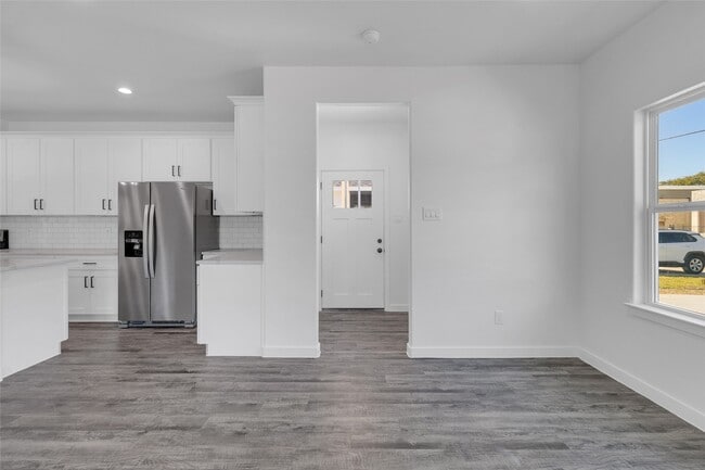 Building Photo - 401 E Martin Luther King Blvd