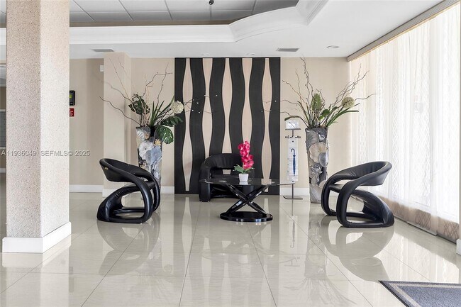 Building Photo - 1833 S Ocean Dr