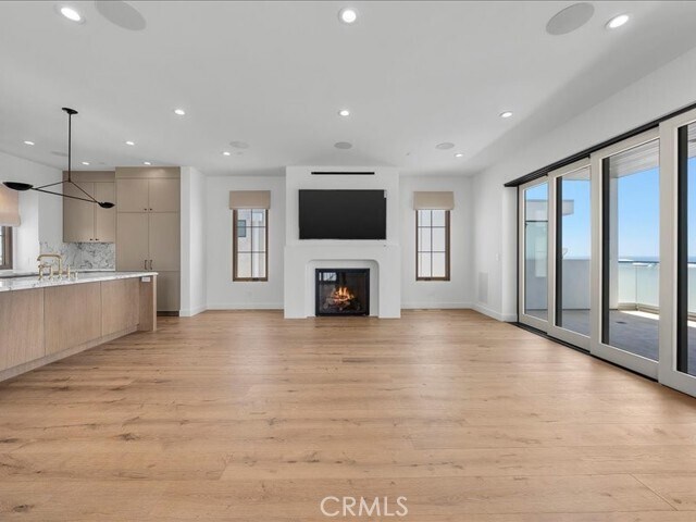 Building Photo - 505 Bayview Dr